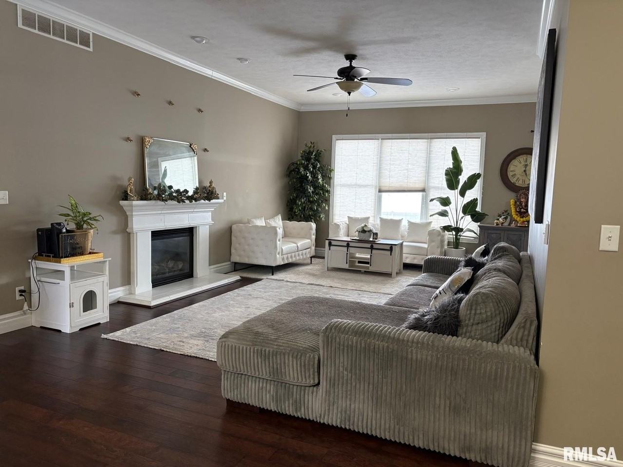 2812 Castlerock Rdg - Photo 2 of 16