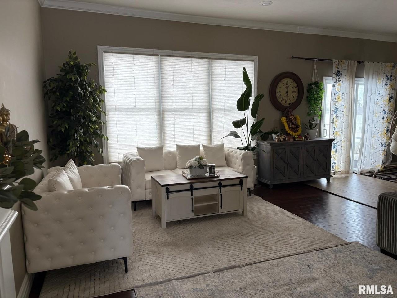 2812 Castlerock Rdg - Photo 4 of 16