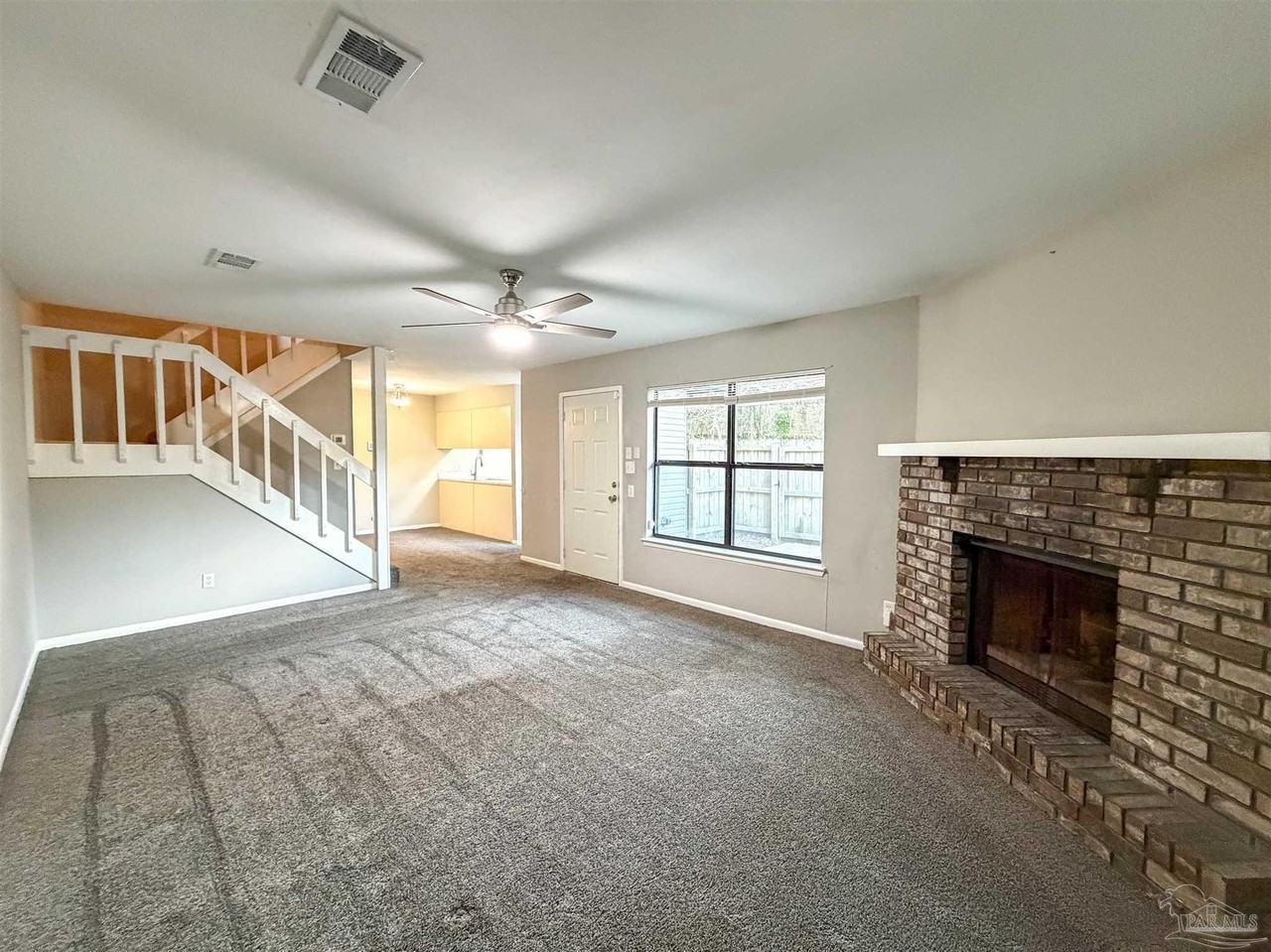 2301 W Michigan Ave Apt 8 #8 - Photo 3 of 17