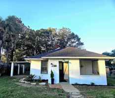 featured image of 3230 W Gonzalez St