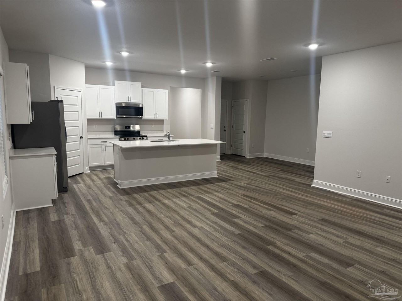 8057 Fir Tree Dr - Photo 4 of 30