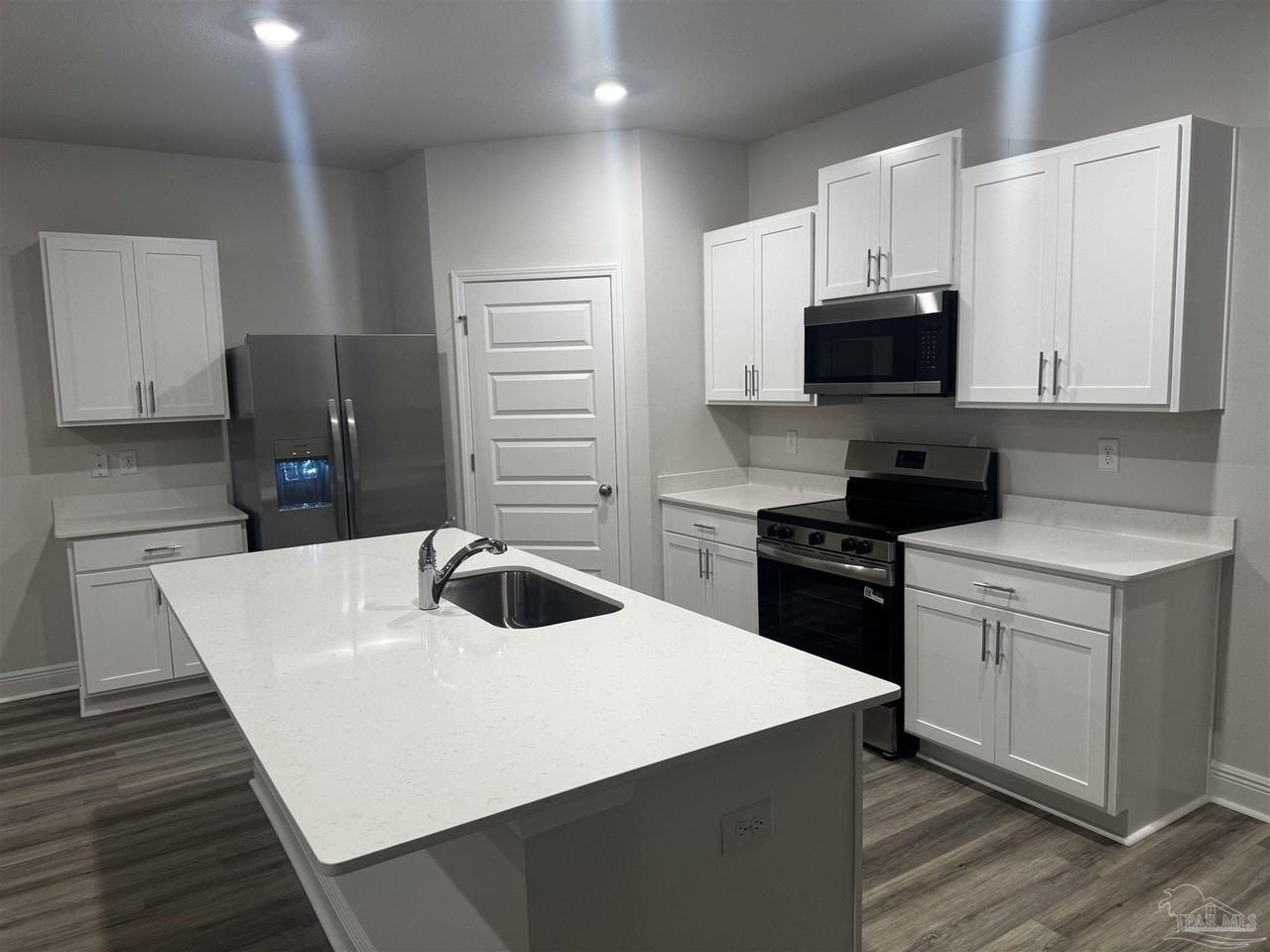 8057 Fir Tree Dr - Photo 6 of 30