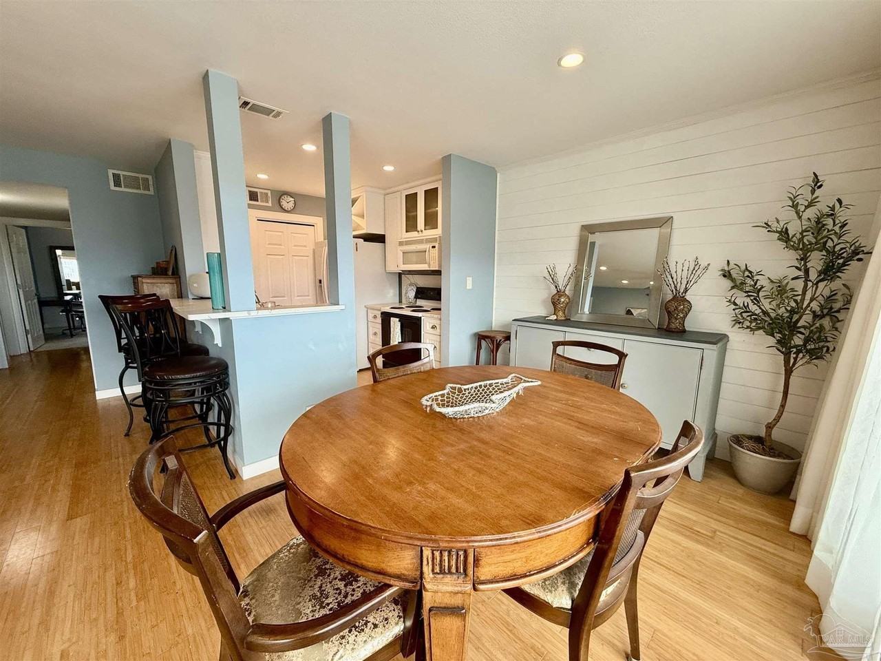 200 Pensacola Beach Rd Apt F3 #F3 - Photo 7 of 27