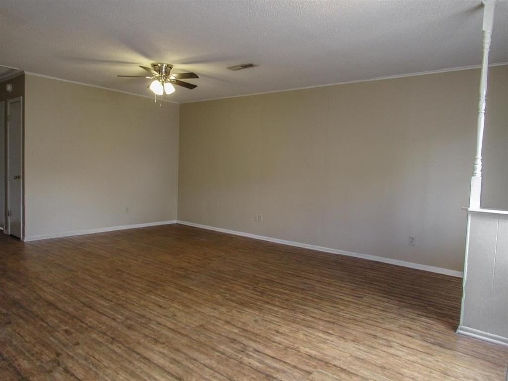 Apt #7 Sorority Hill 610 Elm Street - Photo 2 of 6