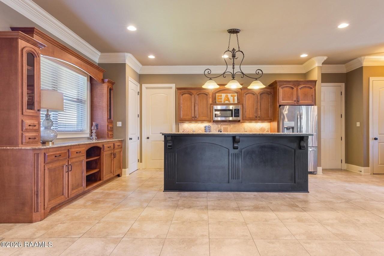 814 Flambant Dr - Photo 6 of 15