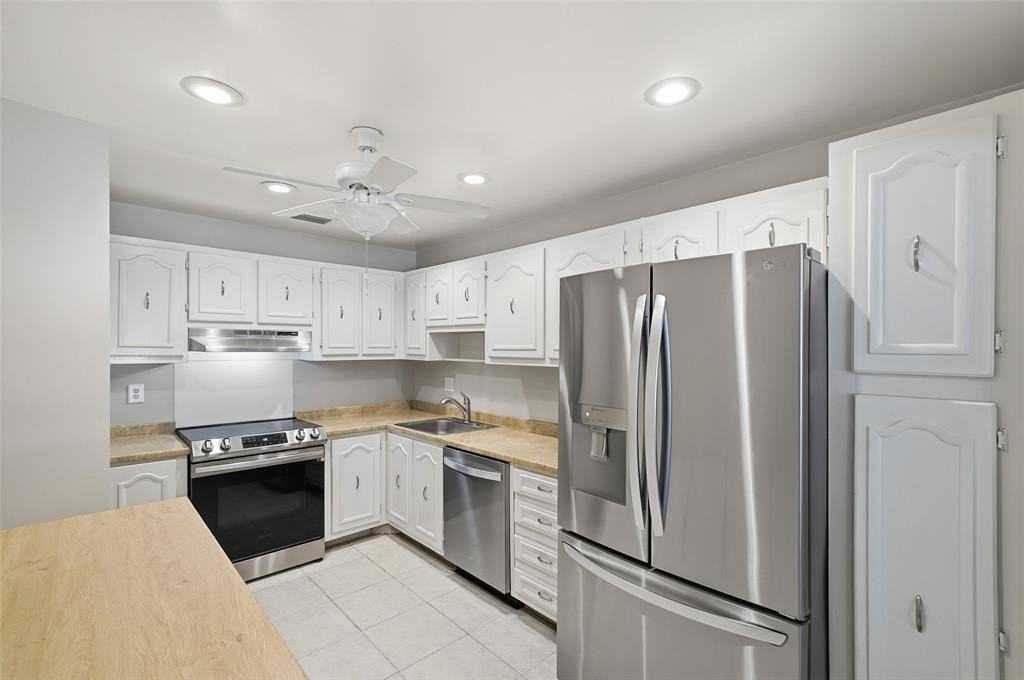 1034 Nw 85th Ter - Photo 2 of 30