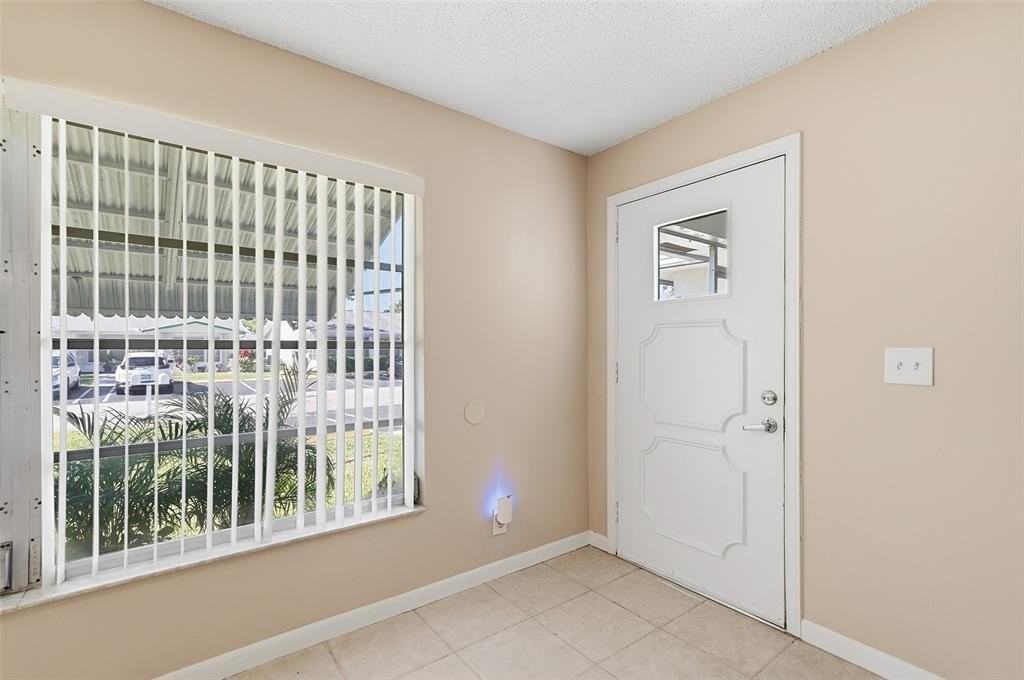 1034 Nw 85th Ter - Photo 3 of 30