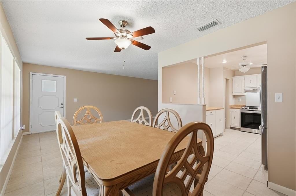 1034 Nw 85th Ter - Photo 4 of 30