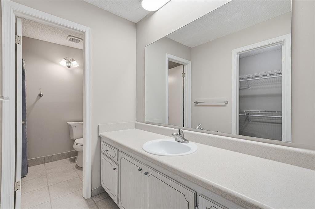 1034 Nw 85th Ter - Photo 6 of 30