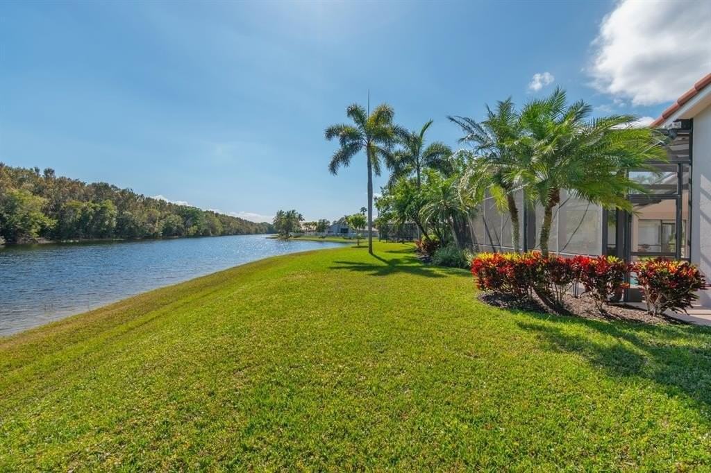 474 Stonemont Dr - Photo 2 of 44