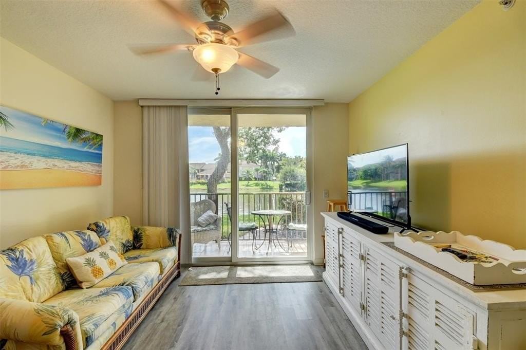 704 Villa Cir #704 - Photo 2 of 40