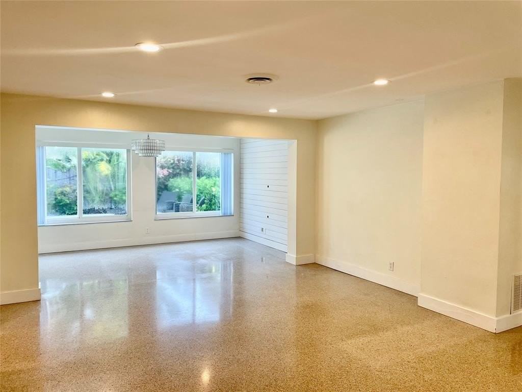 1119 Se 14th Dr - Photo 7 of 25