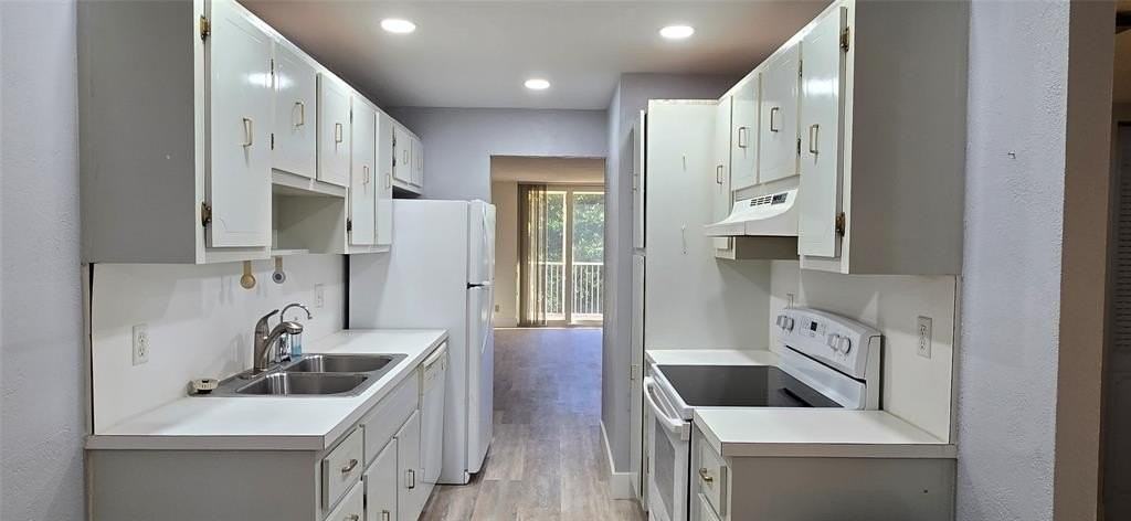 250 Jacaranda Dr #604 - Photo 5 of 23