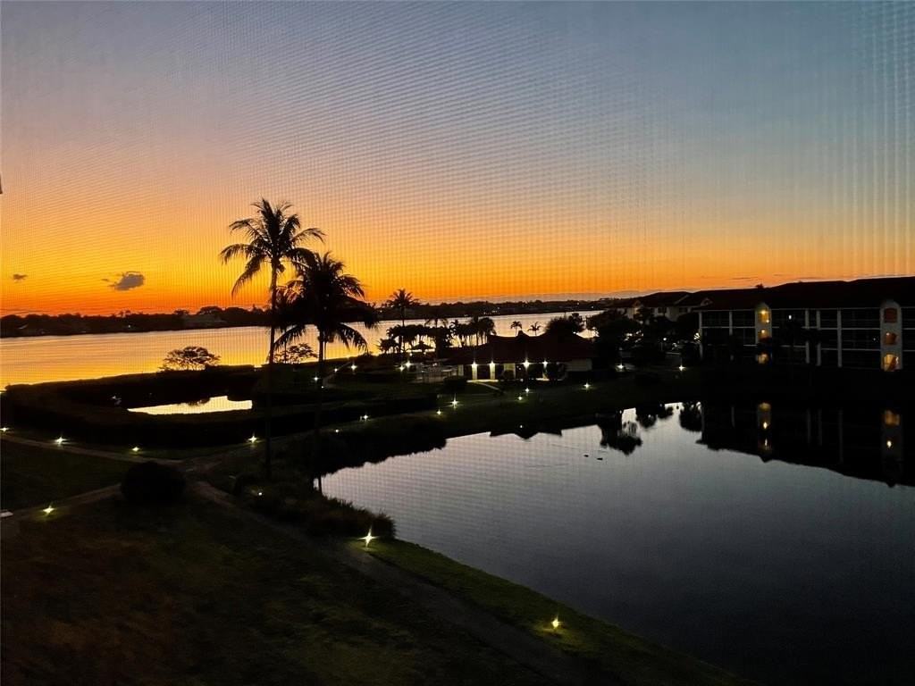 7030 Half Moon Cir - Photo 2 of 44