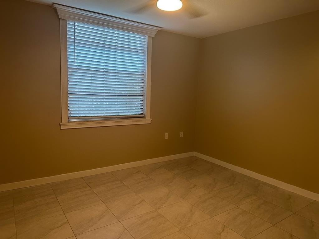 1717 Whitehall Dr #201 - Photo 6 of 28