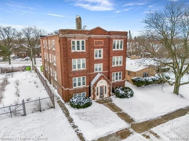 1705 Oakman Blvd - Photo 4 of 31