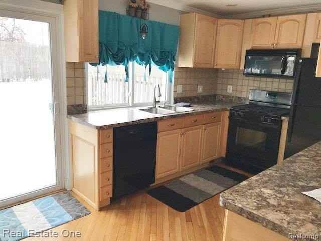 37736 Charter Oaks Blvd - Photo 6 of 23