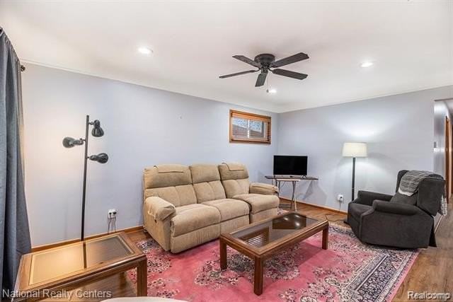 4001 Roosevelt Blvd - Photo 3 of 7