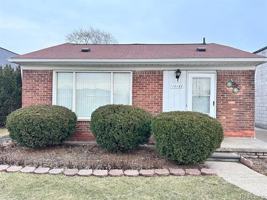 featured image of 17157 Fort St