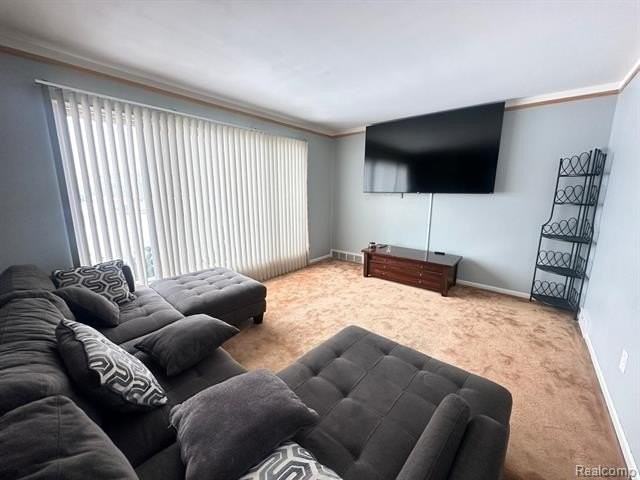 17157 Fort St - Photo 3 of 24