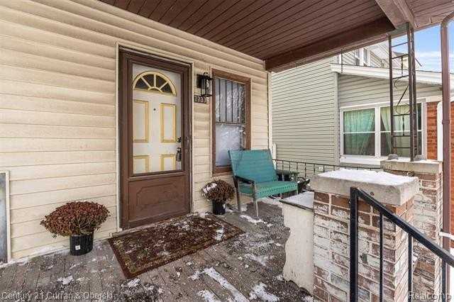 7737 Senator St - Photo 3 of 28