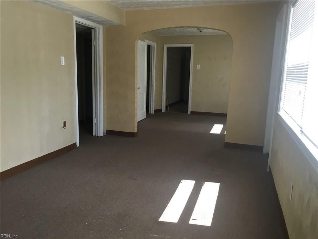 1420 Goff St #A - Photo 3 of 11