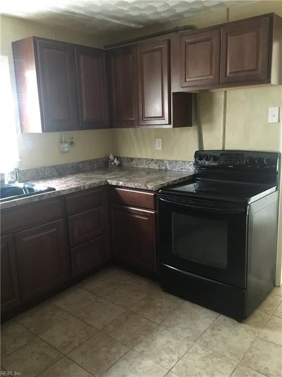 1420 Goff St #A - Photo 5 of 11