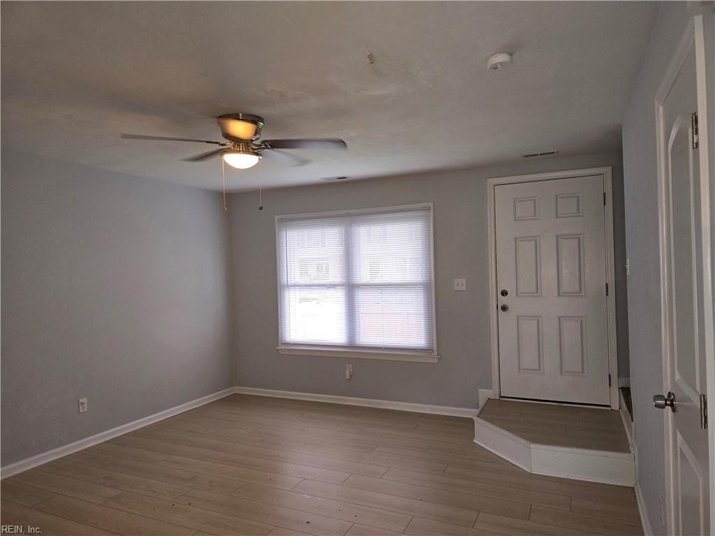 229 Greenbrier Ave - Photo 6 of 26