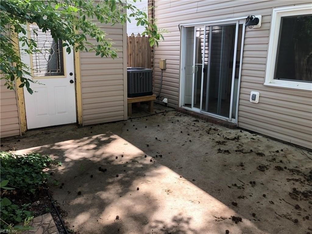 5334 Commons Ct - Photo 2 of 14