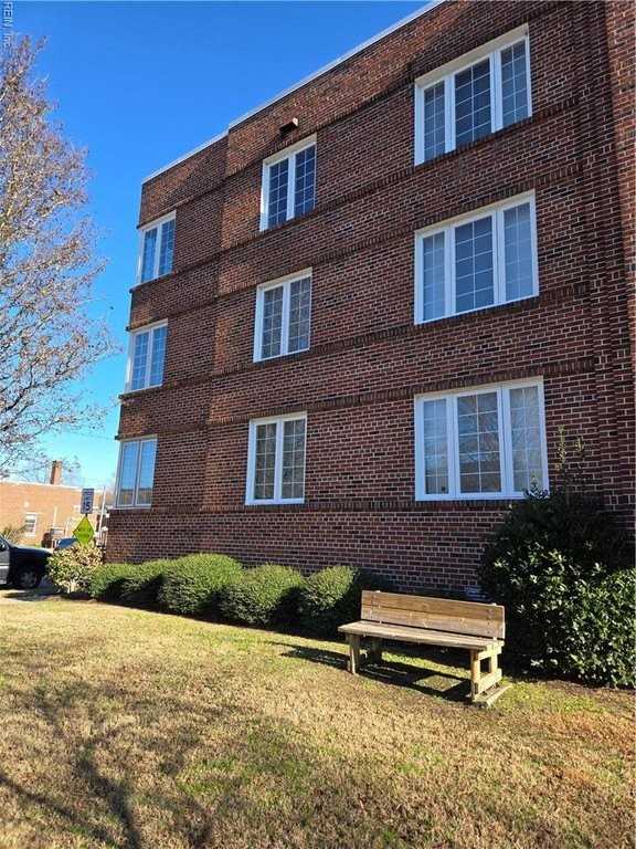 40 Afton Pkwy #3 - Photo 2 of 13