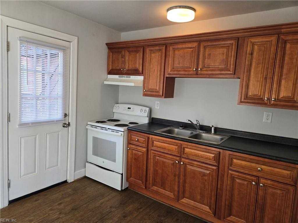 40 Afton Pkwy #3 - Photo 3 of 13