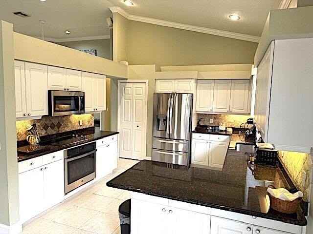 8413 Belfry Pl - Photo 6 of 25