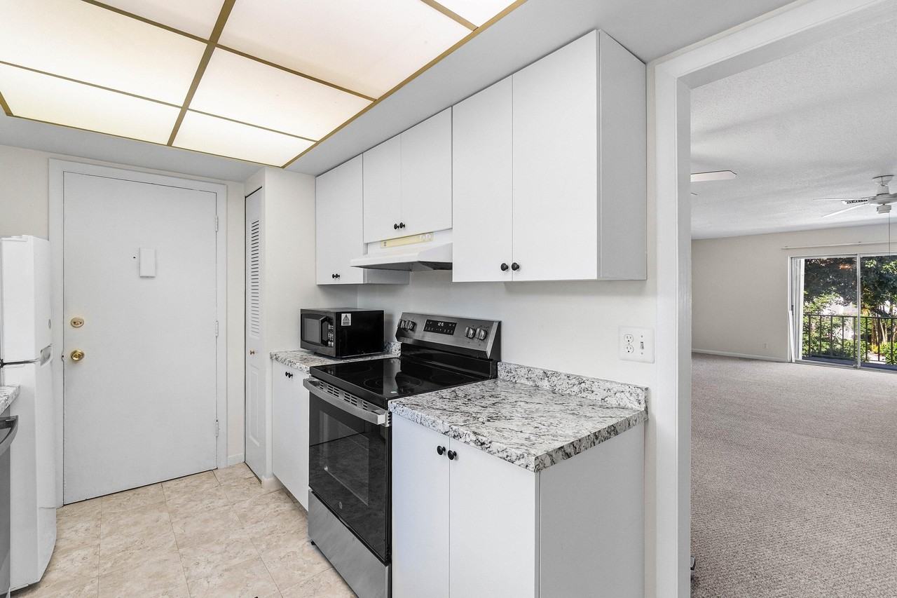 2023 S Seacrest Blvd #C - Photo 5 of 17