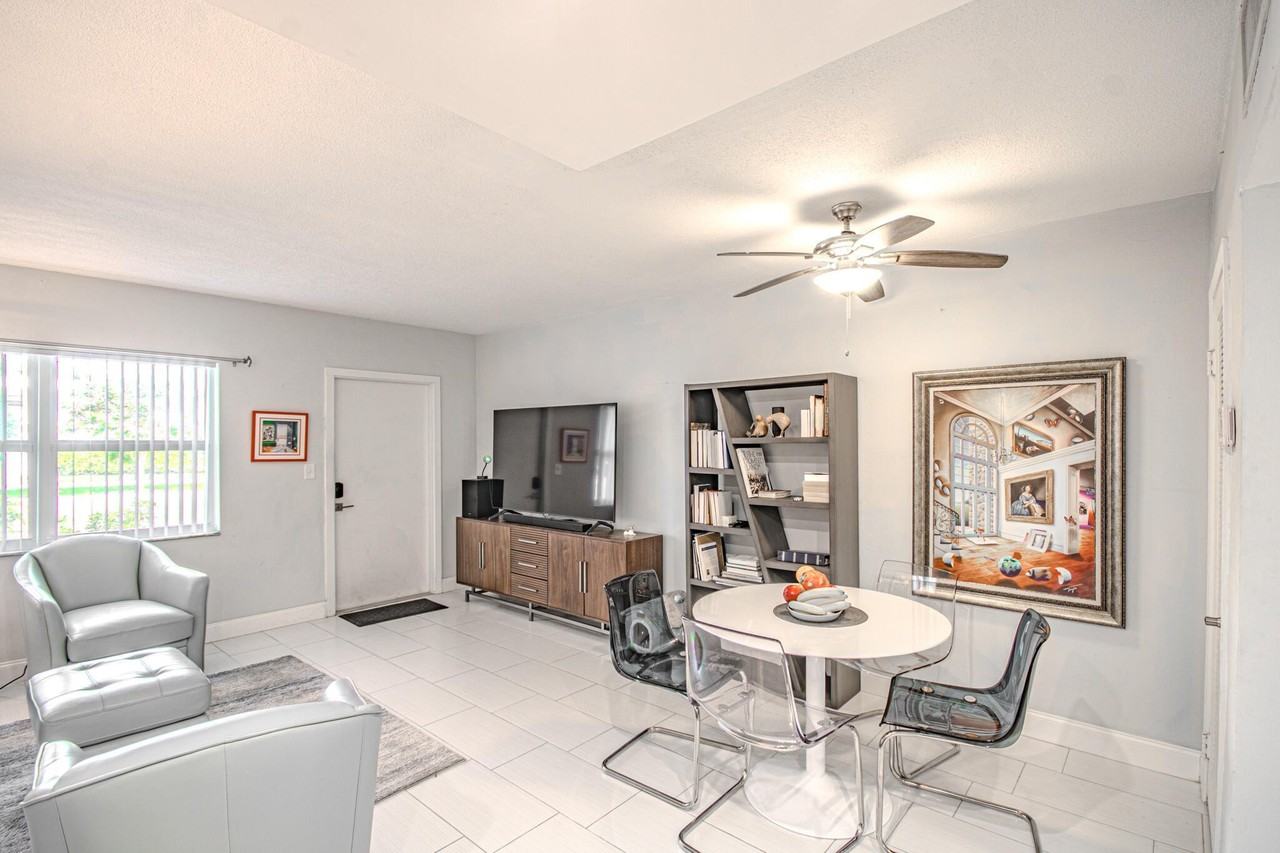 660 Glouchester St #106