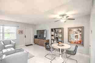 660 Glouchester St #106 - Photo 1 of 1