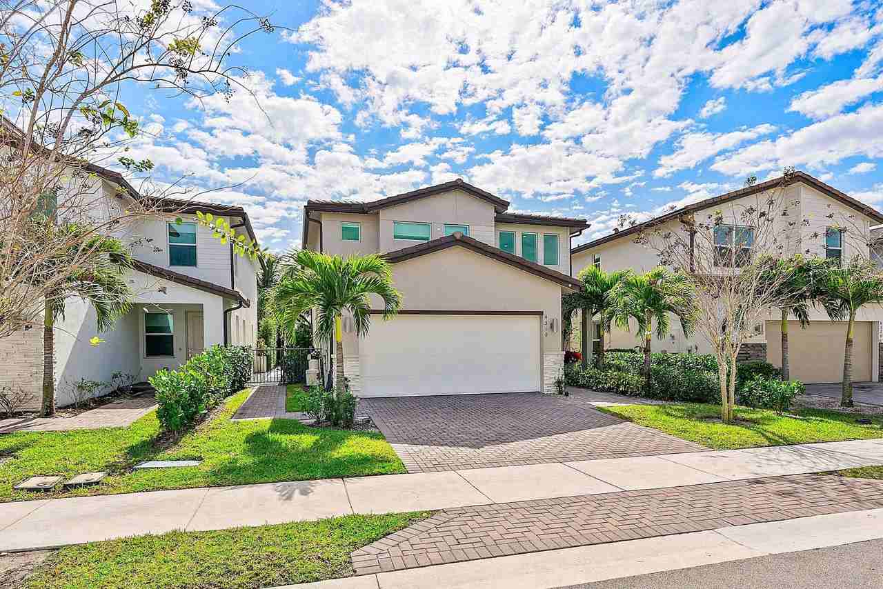 4310 Buttonwood Dr - Photo 2 of 50