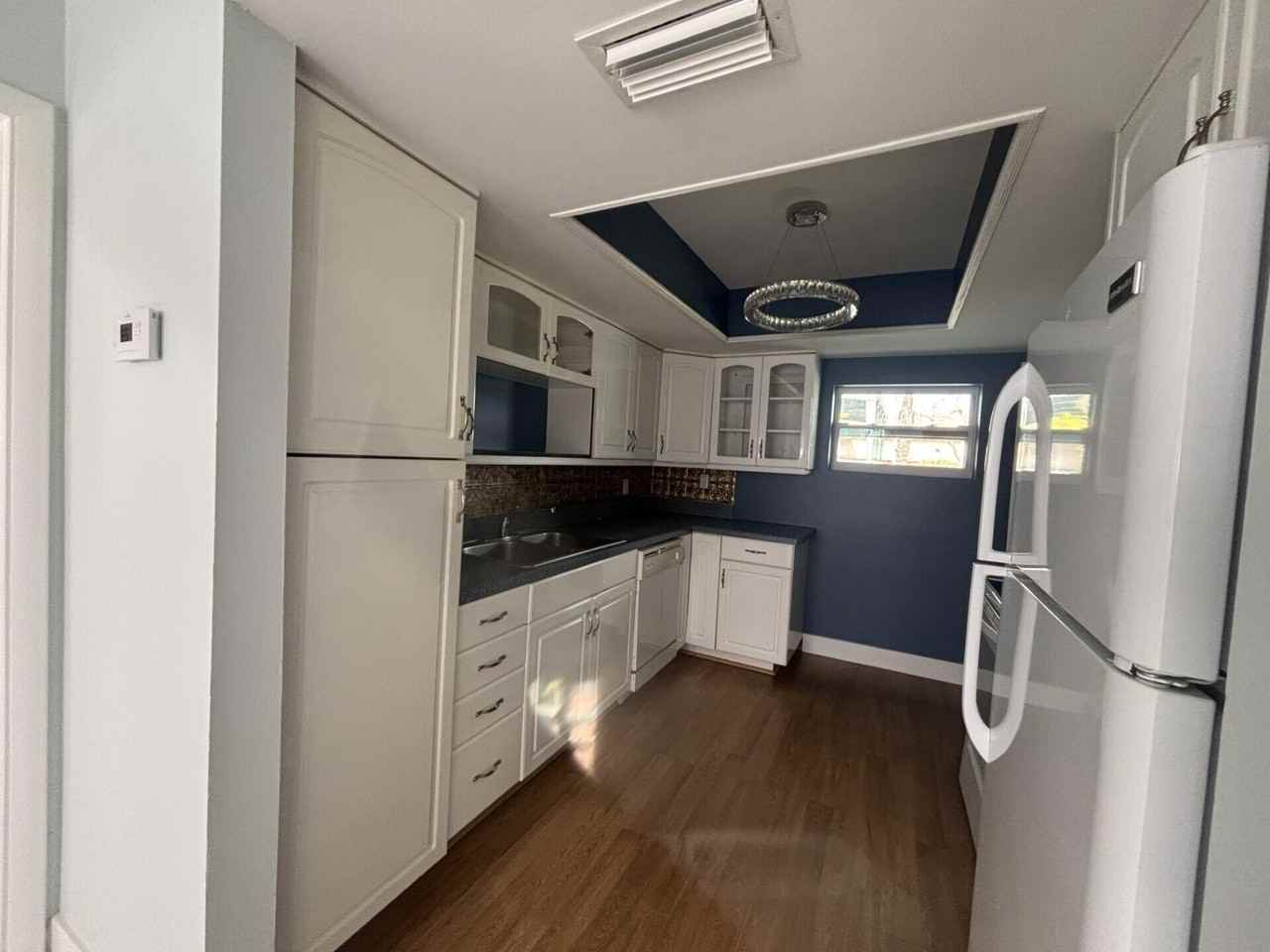 1160 Se 12th St - Photo 3 of 25