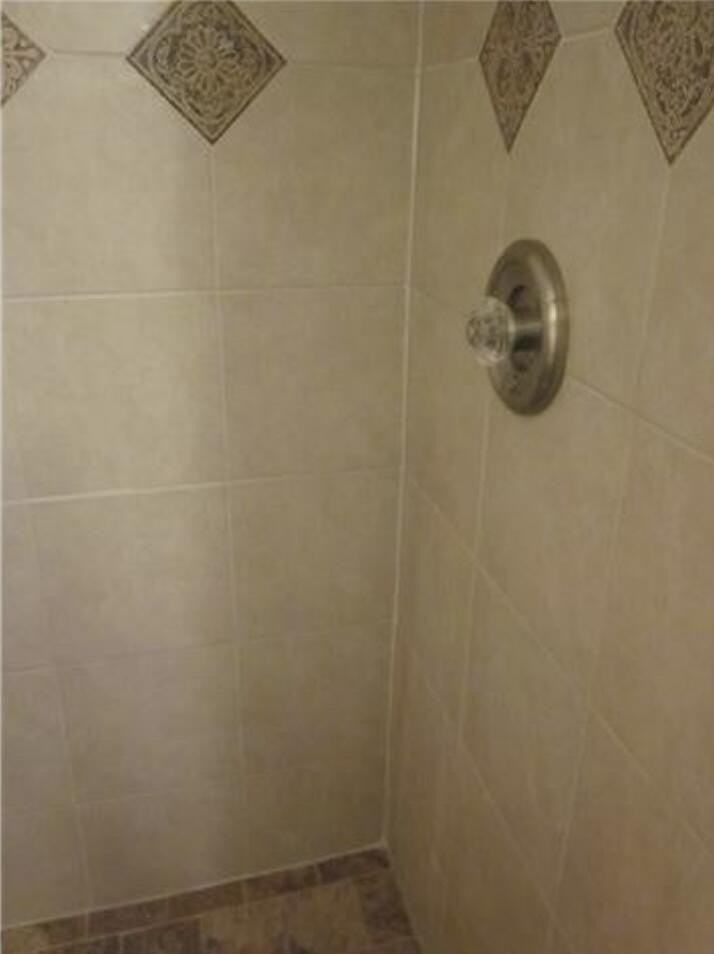 4215 S 57th Ave #C - Photo 7 of 12