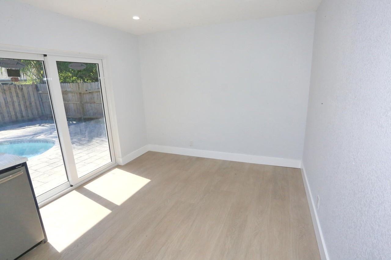 8120 Sw 4th Ct - Photo 6 of 34