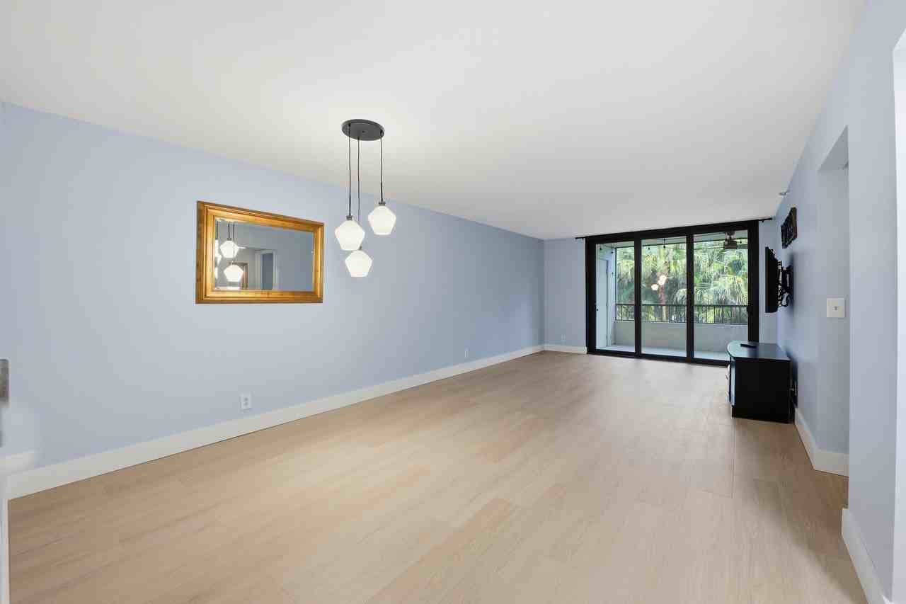 2070 Homewood Blvd #3150 - Photo 4 of 32