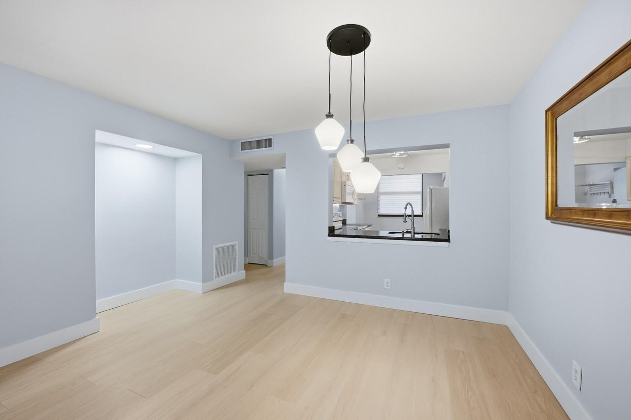 2070 Homewood Blvd #3150 - Photo 5 of 32