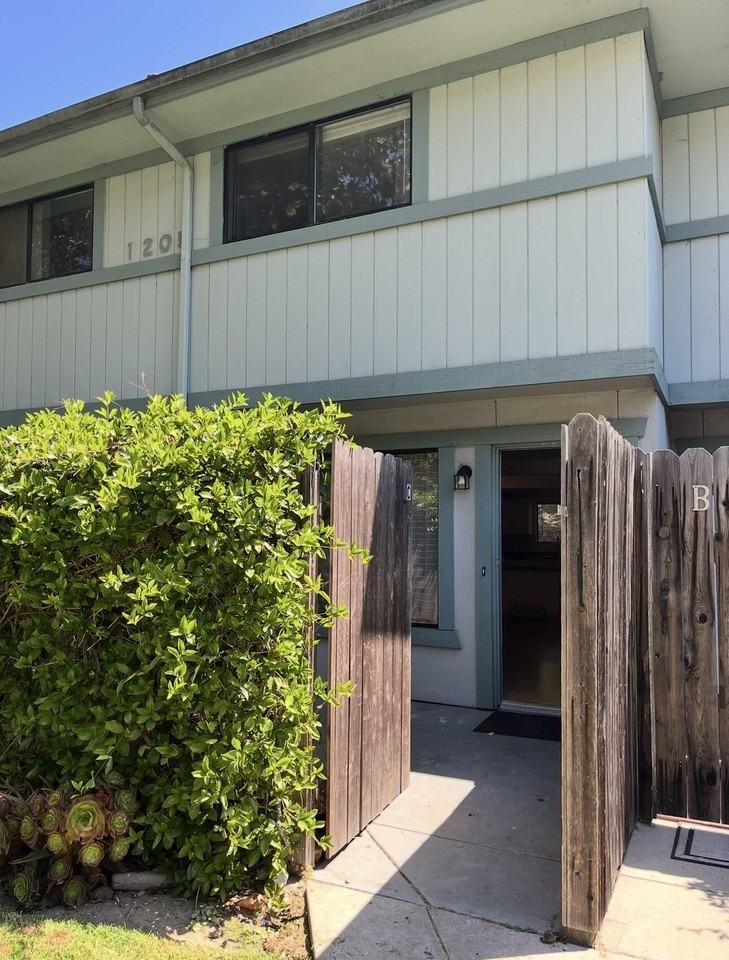 1205 Rebecca Ln Unit C #C - Photo 3 of 9