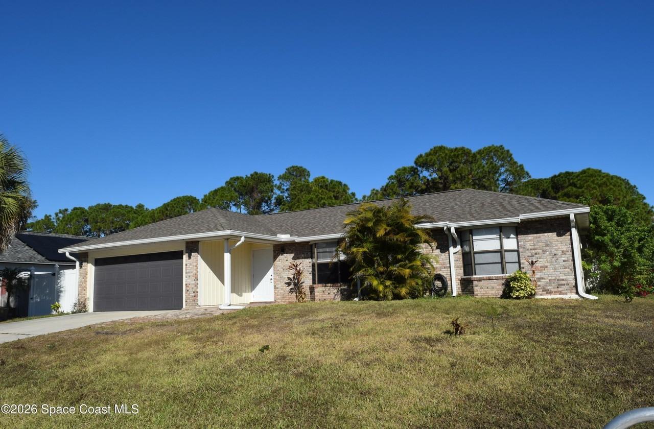 1501 Jacobin St Nw - Photo 2 of 32