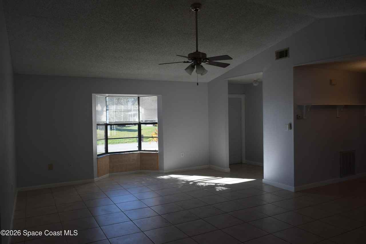 1501 Jacobin St Nw - Photo 7 of 32