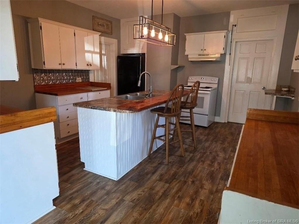 440 E Chestnut St - Photo 2 of 9