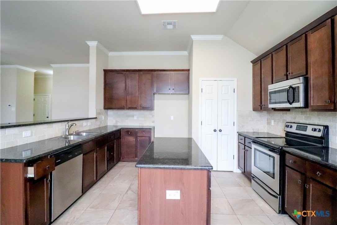 620 Copper Ridge Loop - Photo 5 of 21