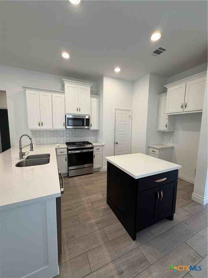 259 Bodensee Pl - Photo 6 of 18