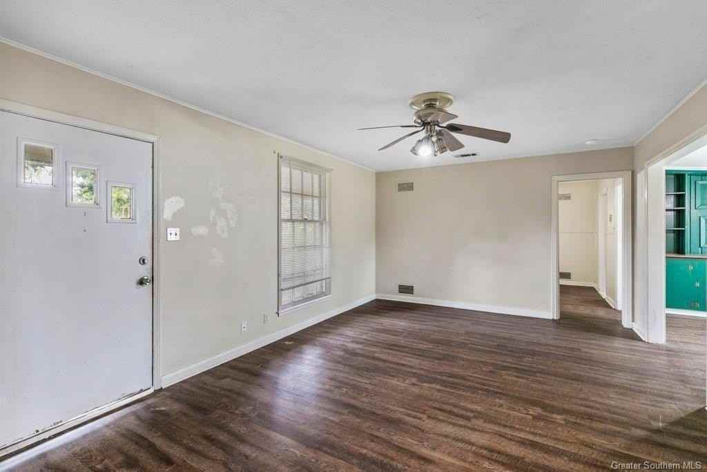 417 E Claude St - Photo 3 of 14