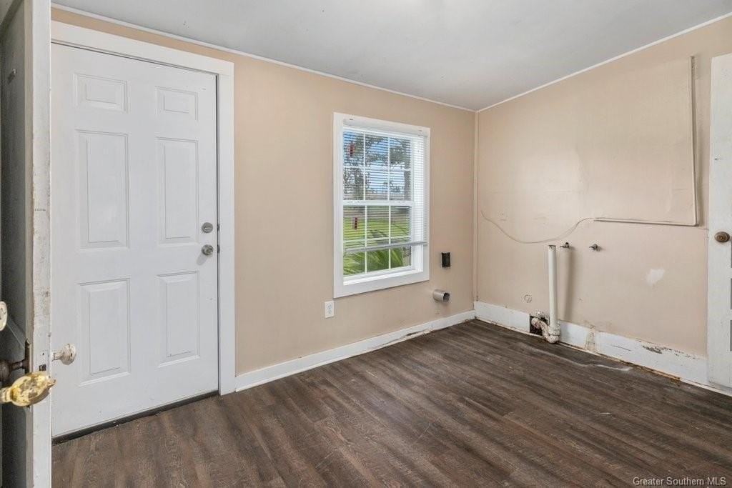 417 E Claude St - Photo 7 of 14