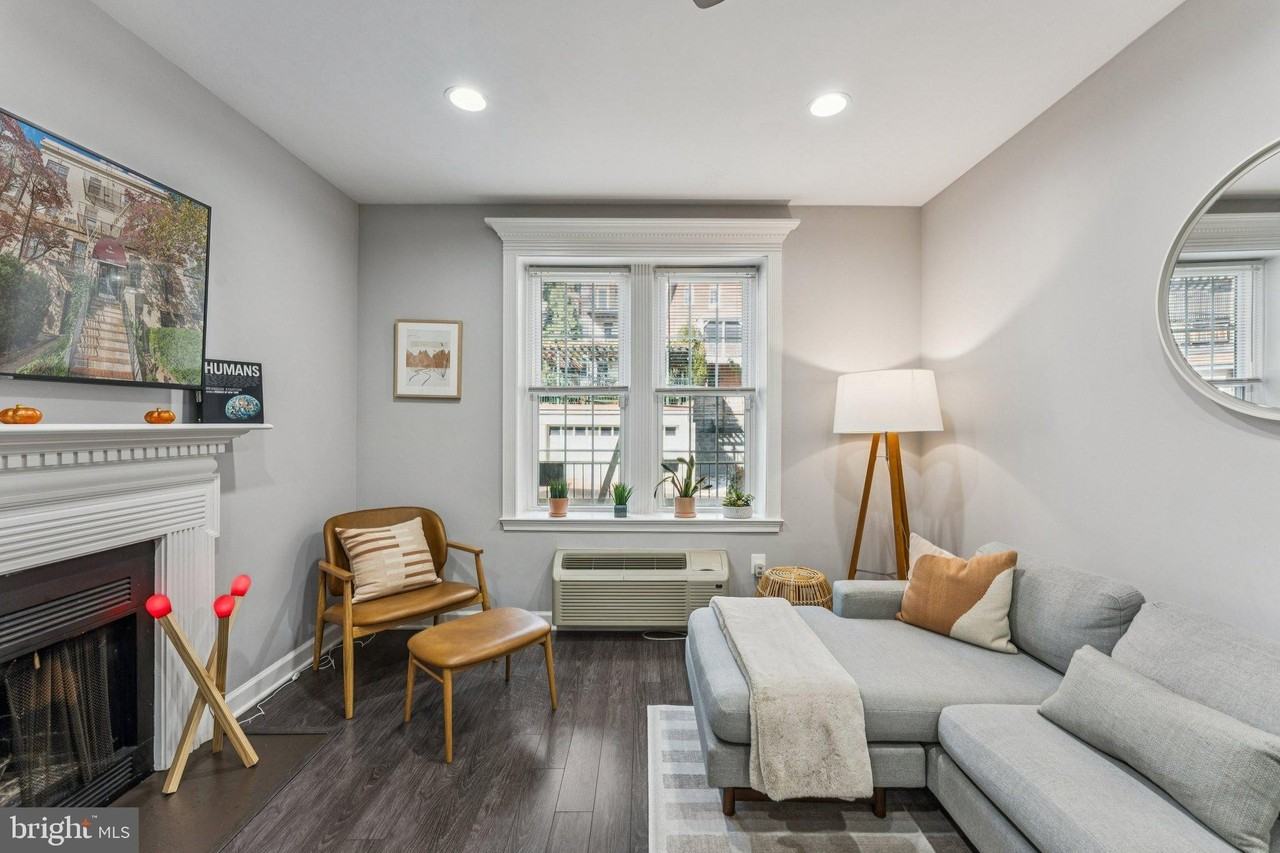 1833 California St Nw Apt 203 #203 - Photo 5 of 21